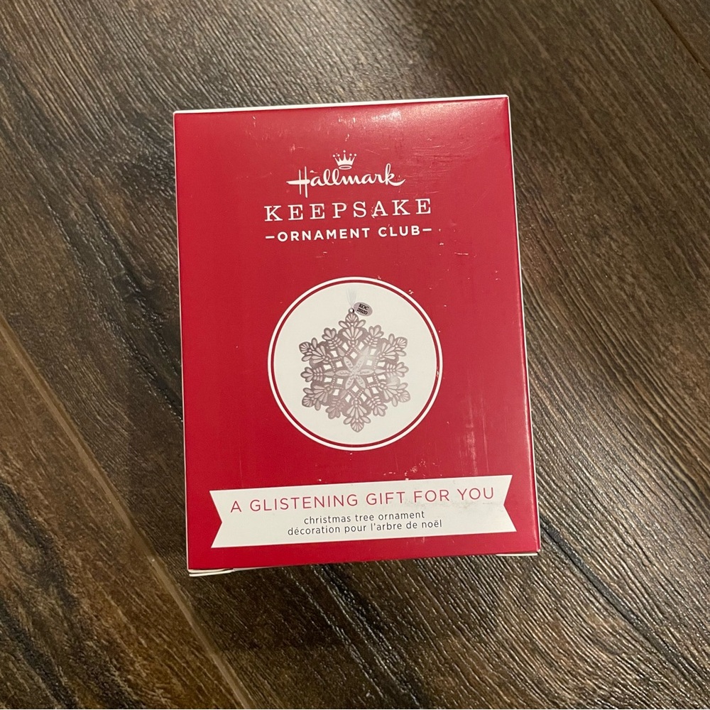 Hallmark Keepsake Ornament - 2020 Member Exclusive Snowflake